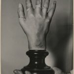 Anonymous (United Photo), Cast of Murderer's Hand (Troppman), May 1952, Silver gelatin print on glossy fibre paper, 18,1 x 13 cm, ©Anonymous (United Photo)