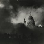 Topham, St. Pauls During the Blitz, December 1940, silver gelatin print on glossy fibre paper, 20,3 x 25,8 cm, ©Topham