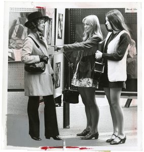 Nighswander, “Mini Skirts", October 19, 1970, ©Nighswander, courtesy Daniel Blau, Munich