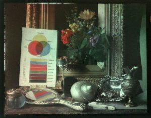 Ellis Kelsey, "The Positive and its Natural Colors", c. 1909, Lumière autochrome, 8,1 x 10,7 cm, © Daniel Blau, Munich