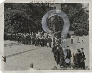 Unidentified Photographer, "Commencement Held at Yale", June 18, 1940, silver gelatin print with airbrush and crop marks in brown crayon on glossy fibre paper, 16,8 (18,0) x 21,3 (22,9) cm, © Unidentified Photographer, courtesy Daniel Blau, Munich